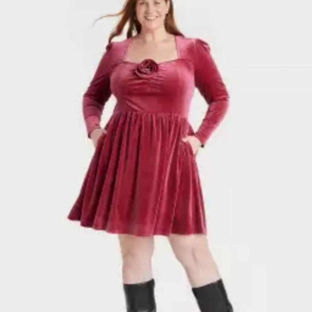 ❤️10/$40 New Elegant Velvet Rose Dress Burgundy Pink Color